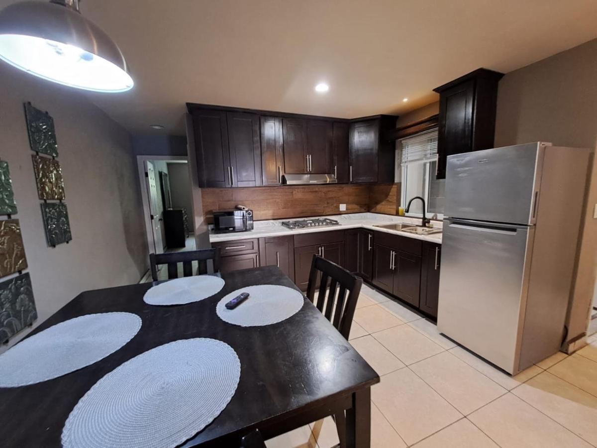 Departamentos Orange Apartment เอนเซนาดา ภายนอก รูปภาพ