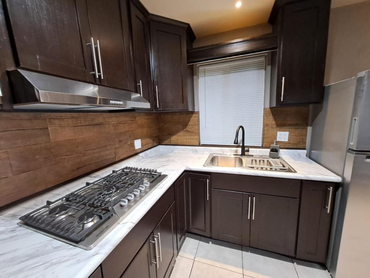 Departamentos Orange Apartment เอนเซนาดา ภายนอก รูปภาพ