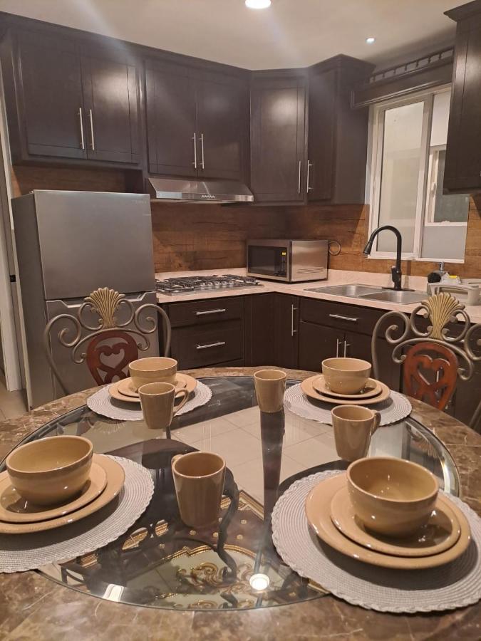 Departamentos Orange Apartment เอนเซนาดา ภายนอก รูปภาพ